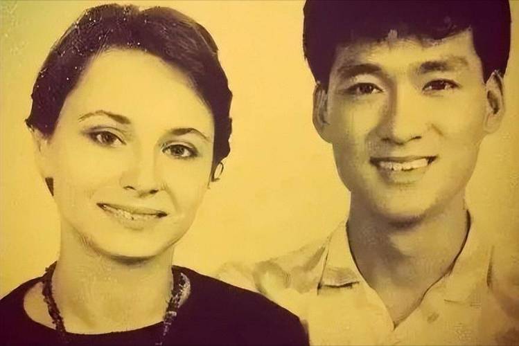 74549.cσm查询开奖记录和周华健儿子结婚与周华健儿子结婚照片和结婚照