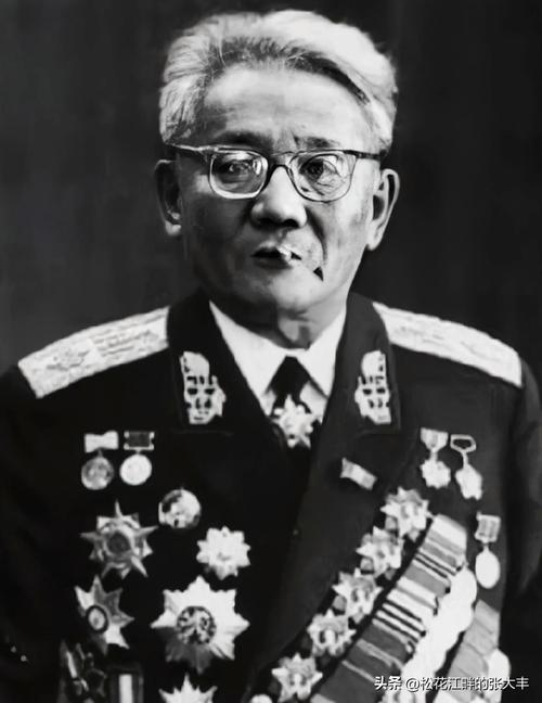 （蒙古国总统辞职）