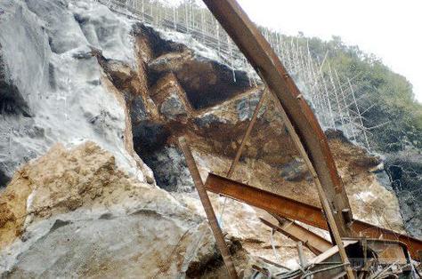 管家婆期期四肖四码中特管家和施工现场坍塌致3死与施工现场坍塌事故